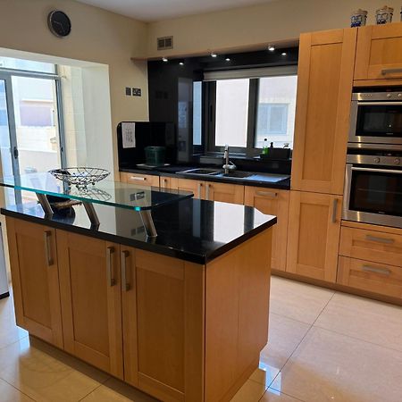 Spacious Luxurious Apartment With Seaview Mellieha Exterior foto