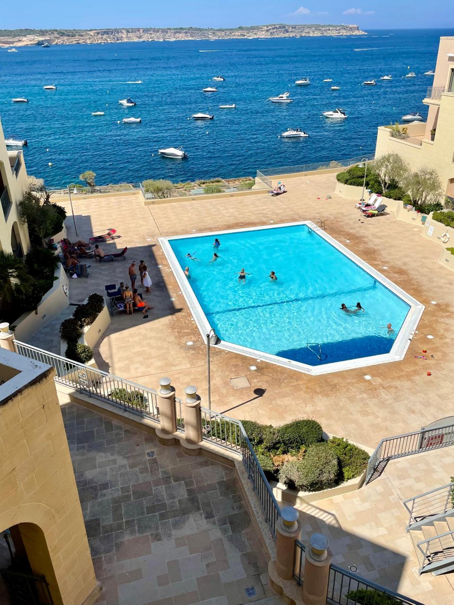 Spacious Luxurious Apartment With Seaview Mellieha Exterior foto