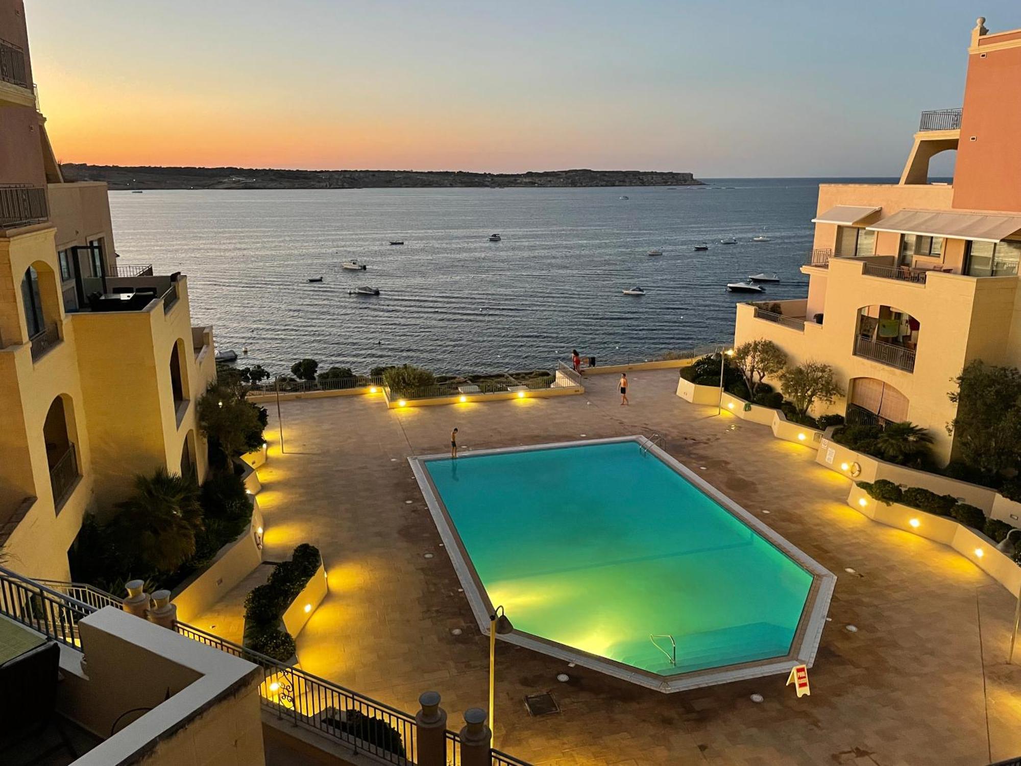 Spacious Luxurious Apartment With Seaview Mellieha Exterior foto